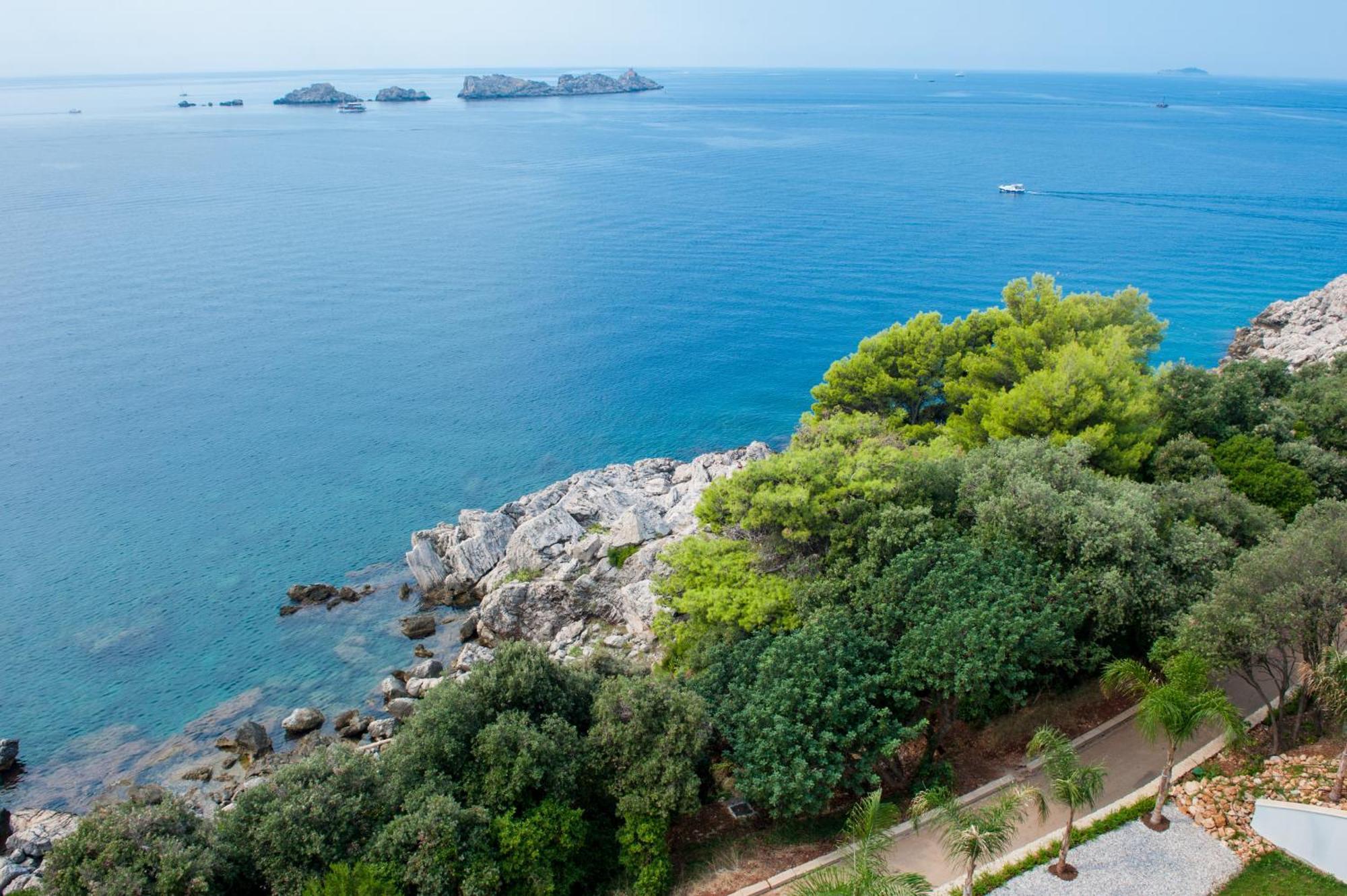 Royal Princess Hotel Dubrovnik Exterior photo Coast of the Gulf of Naples